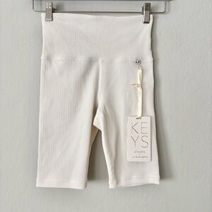 NEW Athleta X Alecia Keys Elation Ribbed 9” Athletic Shorts Beige Cream